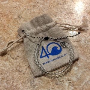 NWOT 4ocean bracelet black and white